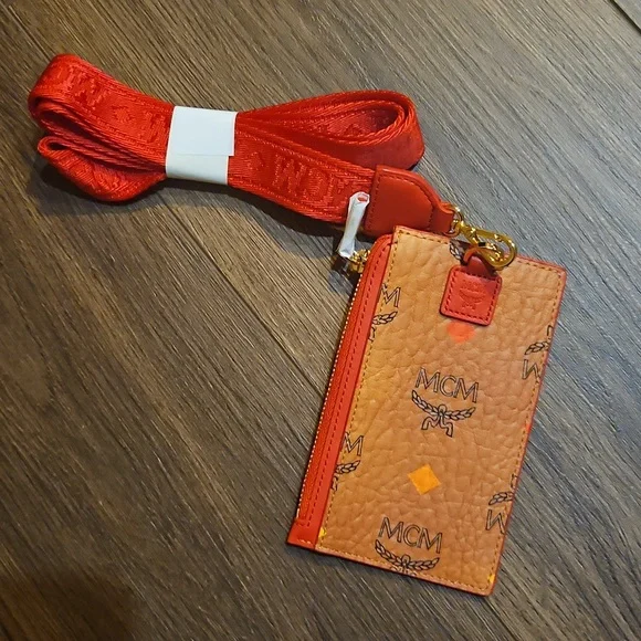 MCM VISETOS LANYARD CARD CASE - Picture 11 of 12